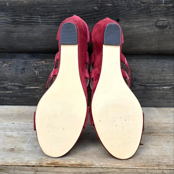 Nine West NEW!! Willison Red Wine Seude, Gold Studded Caged, Wedge Sandal. 9.5M - Picture 15 of 15